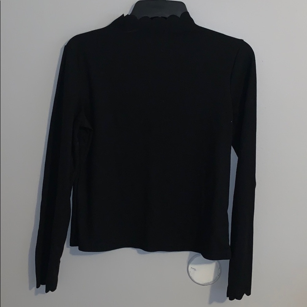 Scalloped Longsleeve Top